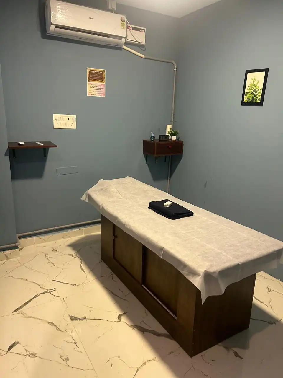Relaxing spa environment
